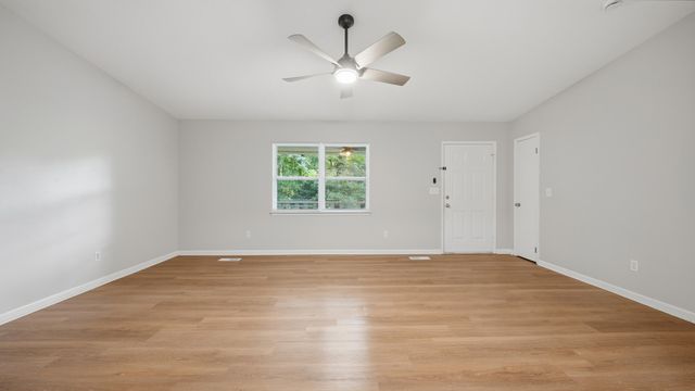 1700 Ashmore Avenue, Chattanooga, TN 37415