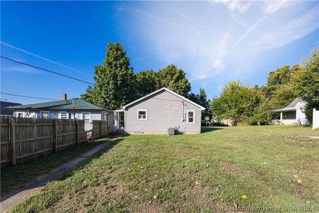 414 Cost Avenue, New Albany, IN 47150