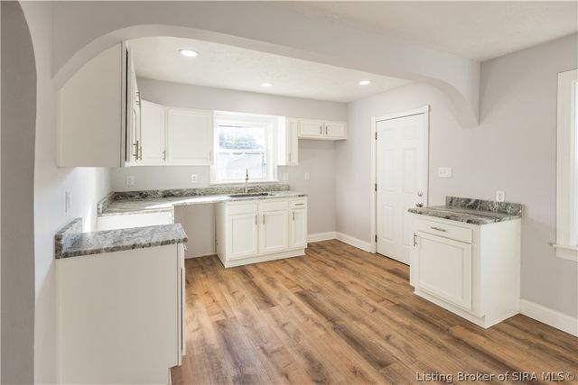 414 Cost Avenue, New Albany, IN 47150