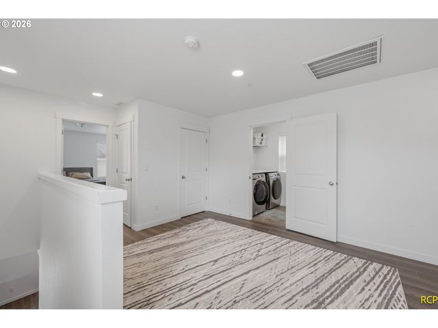 859 S 23RD Ave, Cornelius, OR 97113