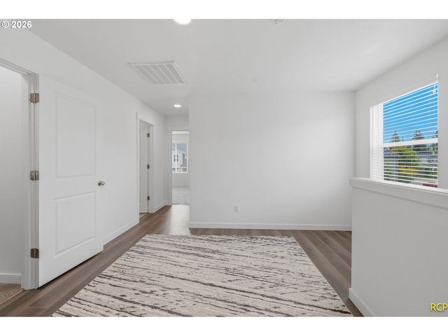 859 S 23RD Ave, Cornelius, OR 97113
