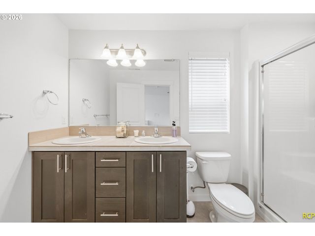 859 S 23RD Ave, Cornelius, OR 97113
