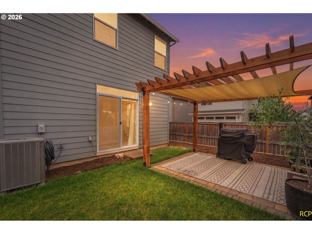 859 S 23RD Ave, Cornelius, OR 97113