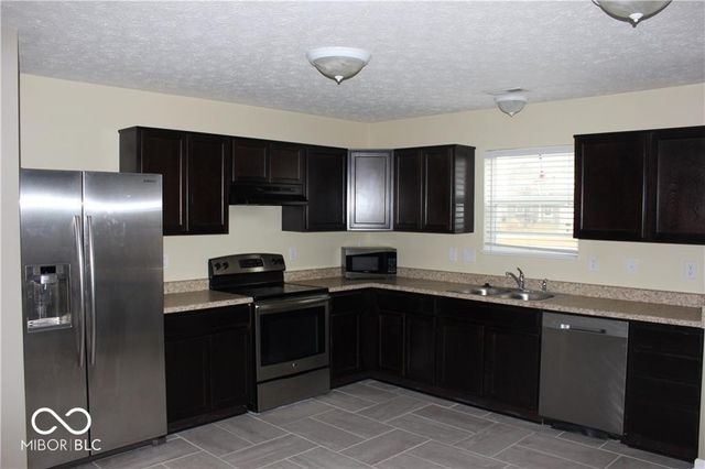 959 Retford Drive, Westfield, IN 46074