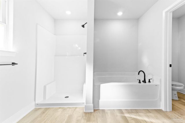 1894 Hazelnut Dr 39B, Cantonment, FL 32533