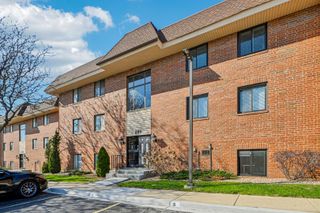 200 E Fountainview Lane 2A, Lombard, IL 60148