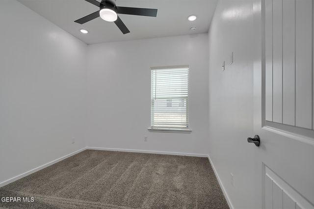 13889 CAROLINA PONCE Avenue, Horizon City, TX 79928