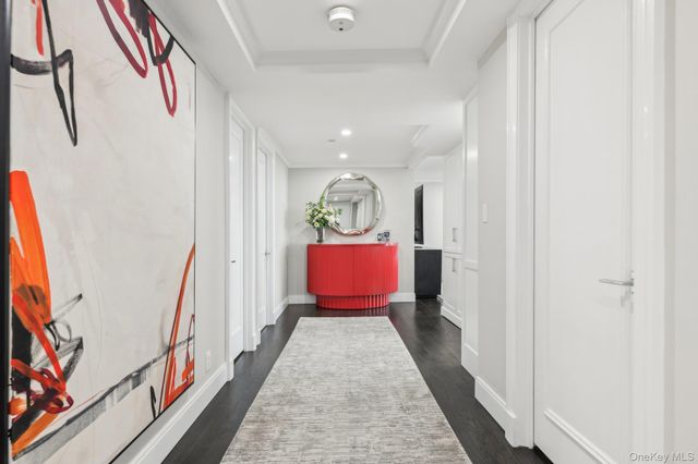 100 Hilton Avenue 901, Garden City, NY 11530