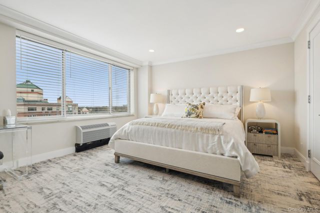 100 Hilton Avenue 901, Garden City, NY 11530