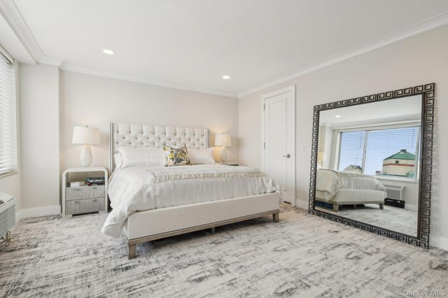 100 Hilton Avenue 901, Garden City, NY 11530