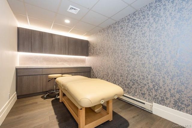 100 Hilton Avenue 901, Garden City, NY 11530