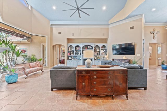 9722 Crestwater Circle, Magnolia, TX 77354