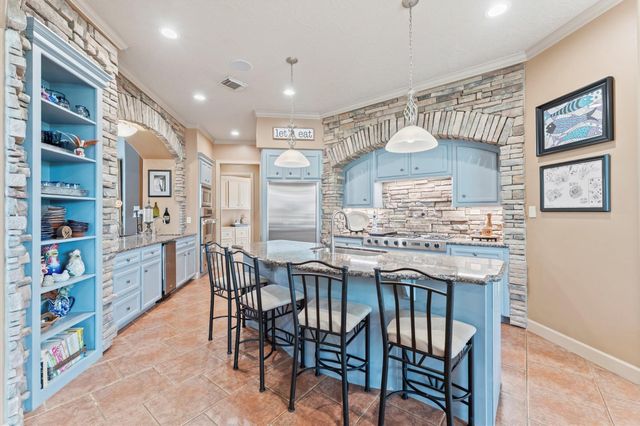 9722 Crestwater Circle, Magnolia, TX 77354