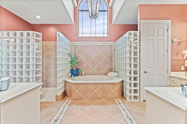 9722 Crestwater Circle, Magnolia, TX 77354