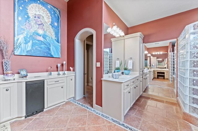 9722 Crestwater Circle, Magnolia, TX 77354