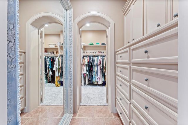 9722 Crestwater Circle, Magnolia, TX 77354