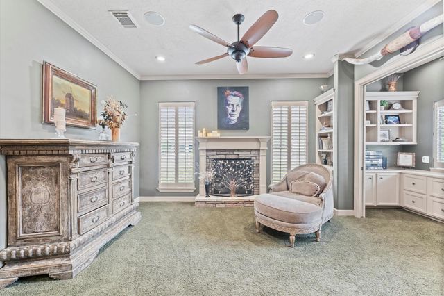 9722 Crestwater Circle, Magnolia, TX 77354