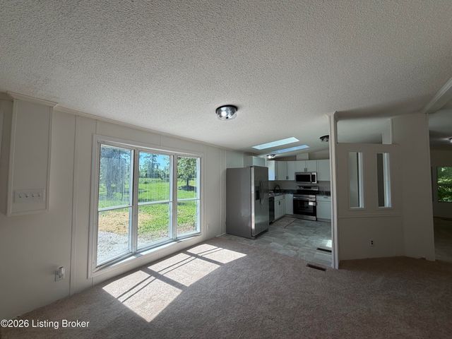 238 Soldier Ct, Vine Grove, KY 40175