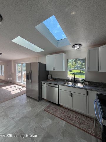 238 Soldier Ct, Vine Grove, KY 40175