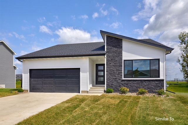 3001 Myron Street, Norwalk, IA 50211