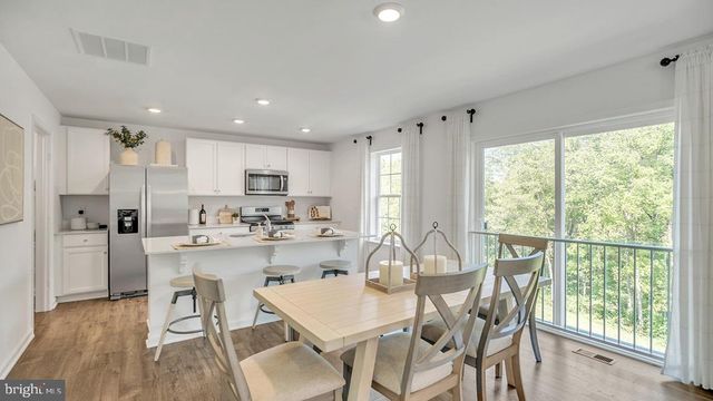 133 WINDING RD, Forks Township, PA 18040