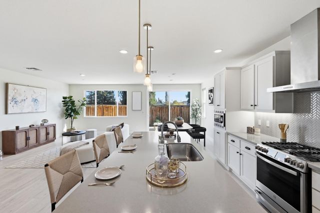 1652 Wonderland Way Way, Hayward, CA 94545