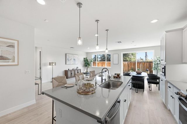 1652 Wonderland Way Way, Hayward, CA 94545