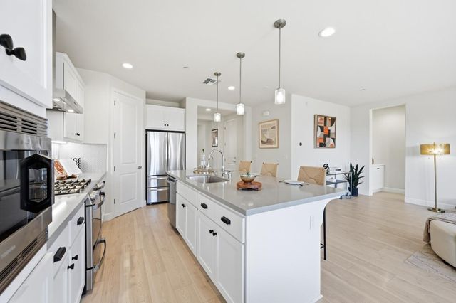 1652 Wonderland Way Way, Hayward, CA 94545