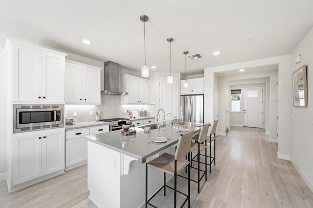 1652 Wonderland Way Way, Hayward, CA 94545