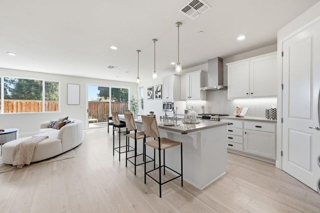 1652 Wonderland Way Way, Hayward, CA 94545