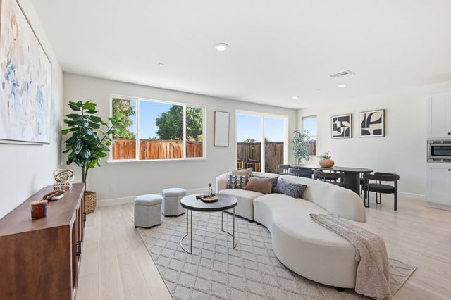 1652 Wonderland Way Way, Hayward, CA 94545