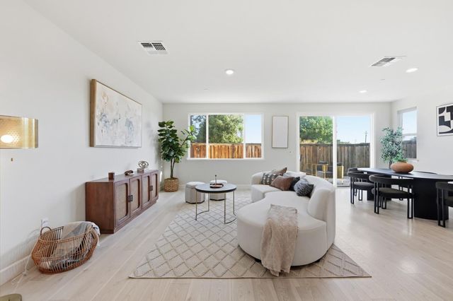 1652 Wonderland Way Way, Hayward, CA 94545