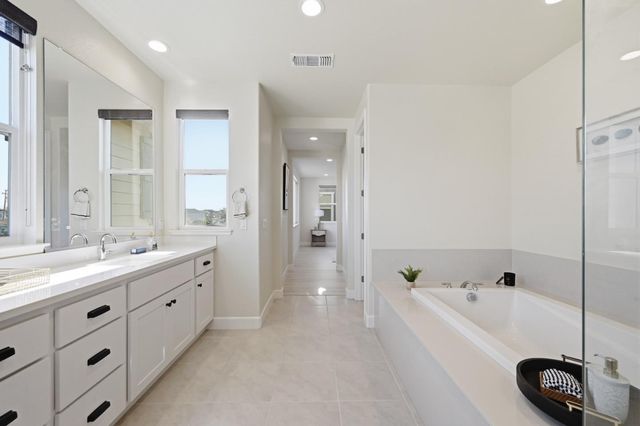 1652 Wonderland Way Way, Hayward, CA 94545