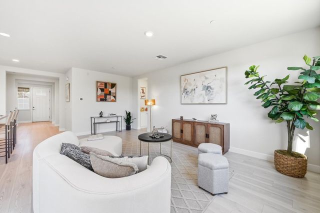 1652 Wonderland Way Way, Hayward, CA 94545