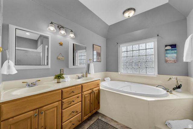 1045 S RED RIVER RD, Washington, UT 84780