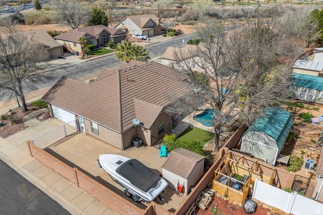 1045 S RED RIVER RD, Washington, UT 84780