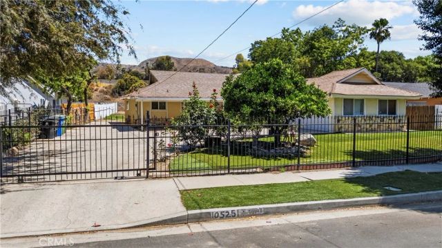 10525 Woldrich St., Sylmar, CA 91342