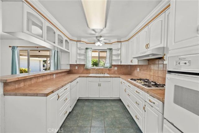 10525 Woldrich St., Sylmar, CA 91342
