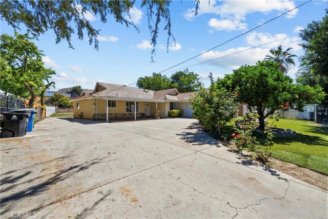 10525 Woldrich St., Sylmar, CA 91342