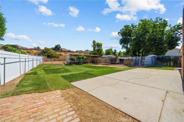 10525 Woldrich St., Sylmar, CA 91342