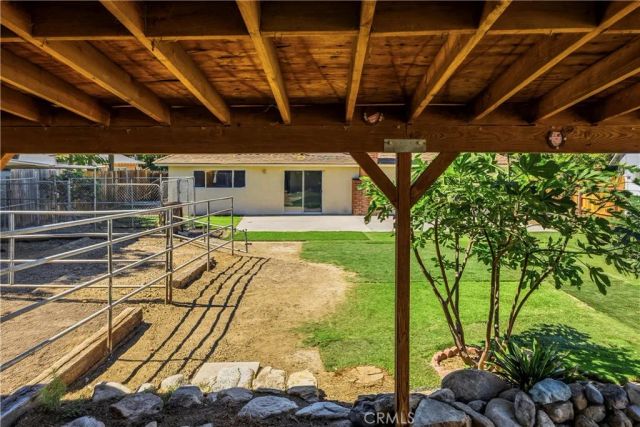 10525 Woldrich St., Sylmar, CA 91342