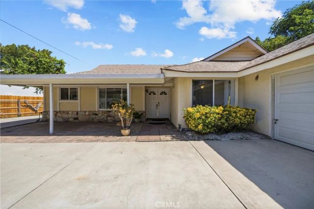 10525 Woldrich St., Sylmar, CA 91342