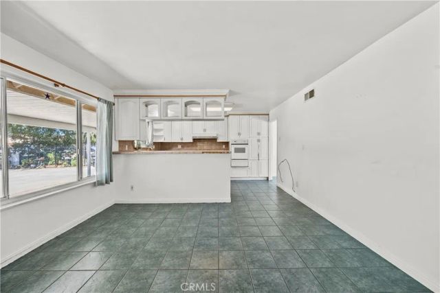 10525 Woldrich St., Sylmar, CA 91342