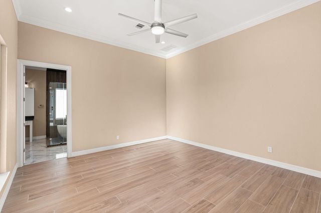 606 Appia Drive, Kemah, TX 77565