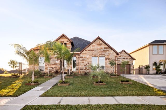 606 Appia Drive, Kemah, TX 77565