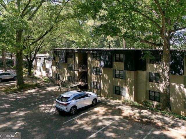 175 Barone Place NW, Atlanta, GA 30327