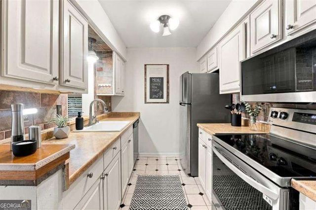 175 Barone Place NW, Atlanta, GA 30327