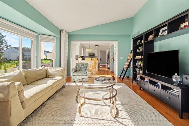 1452 Carston Lane, Chelsea, MI 48118