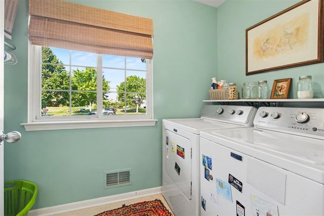 1452 Carston Lane, Chelsea, MI 48118