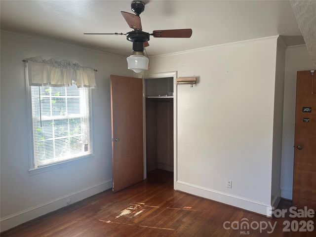 1435 Dean Street, Charlotte, NC 28216